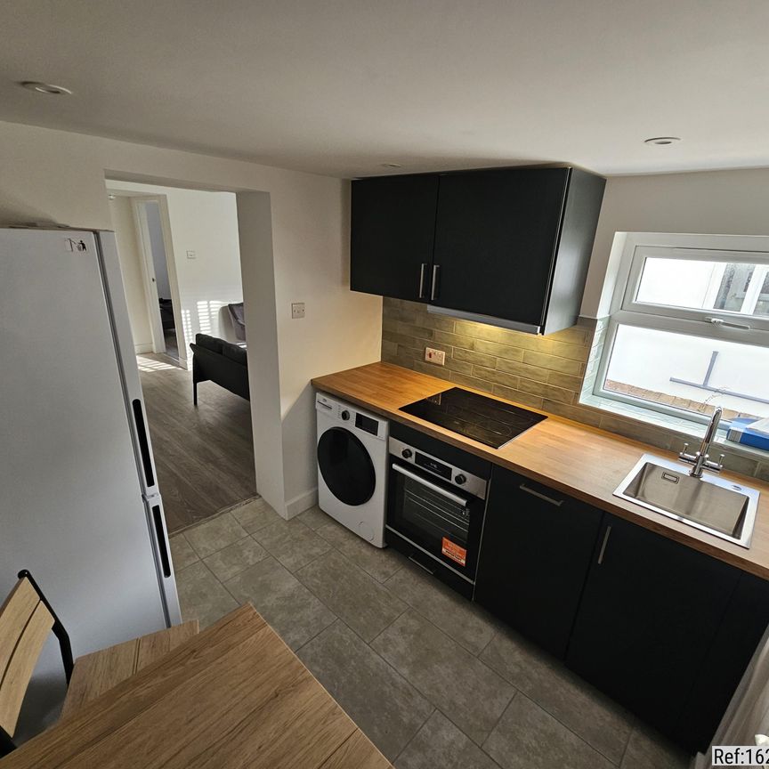 1 bed Flat in Ground Floor Flat Viaduct Road, Brighton, BN1 4NB - Photo 1