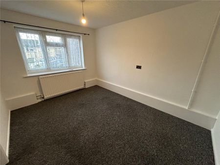 4 bedroom terraced house to rent - Photo 5