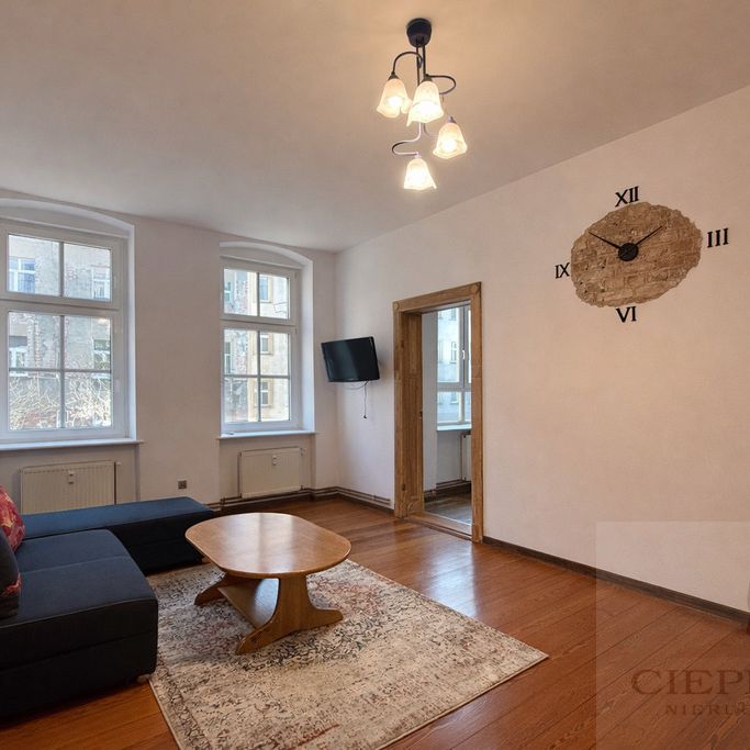 Wyjątkowe mieszkanie z duszą w sercu miasta - 70m2 - Photo 1