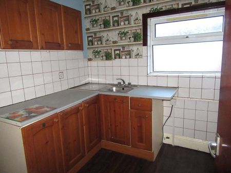 4 bedroom apartment to rent - Photo 4