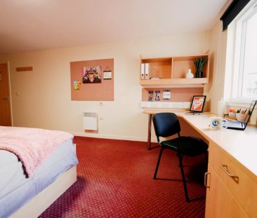 Large Double Ensuite (within a 5 bed flat) - Photo 5