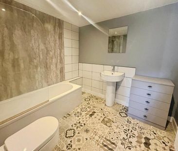 1 bedroom ground floor flat to rent - Photo 5