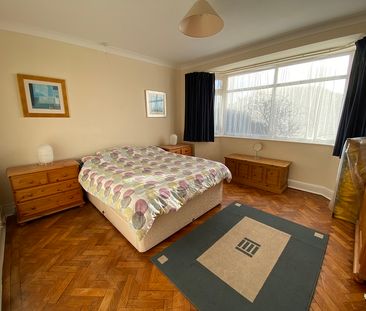 Hendy Close, Sketty, Swansea, SA2 - Photo 4