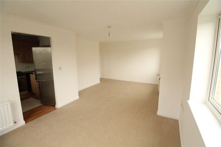2 bedroom apartment to rent Orchid Close, Luton, Bedfordshire, LU3 - Photo 3
