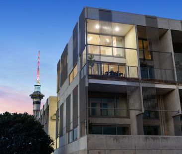 Exclusive Apartment With 3x Secure Parking - Photo 5