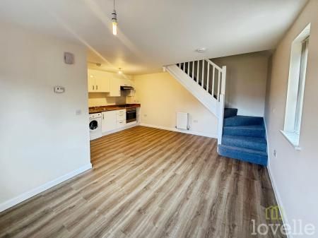 2 bedroom Terraced House To Let - Photo 1