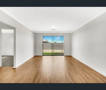 Four Bedroom Family Home! - Photo 2