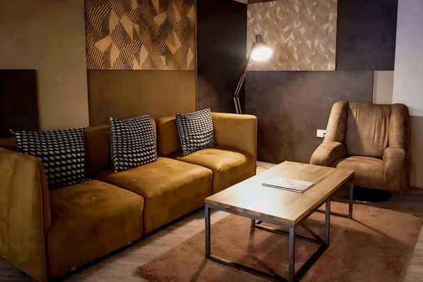 Gold Studio - Photo 1
