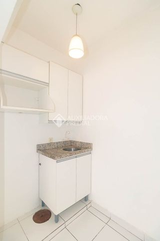 Apartamento JK com 1 quarto e 30m² para alugar em Centro Histórico, Porto Alegre. - Foto 4