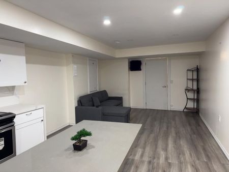 For Lease - 118 Blackwell Crescent Unit# Bsmt, Bradford West Gwillimbury, Ontario - Photo 2