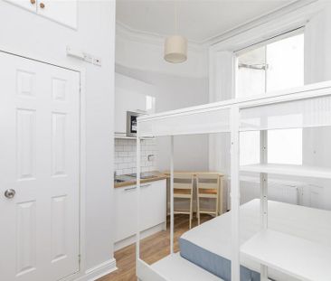 Studio to rent - Photo 6