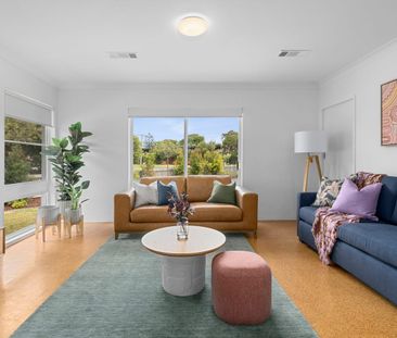 Easy living, fully furnished- in the heart of Point Lonsdale - Photo 2