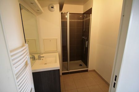 Location Appartement 2 pièces 40m² - Photo 4