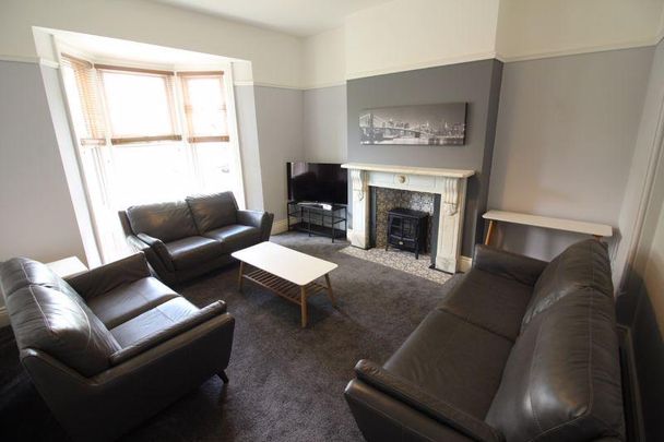 6 bedroom terraced house to rent - Photo 1