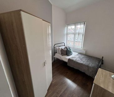 Mixed use to rent - Photo 2