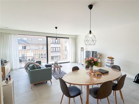 Appartement te huur - Foto 2