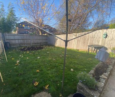 2 bedroom end of terrace house to rent - Photo 2