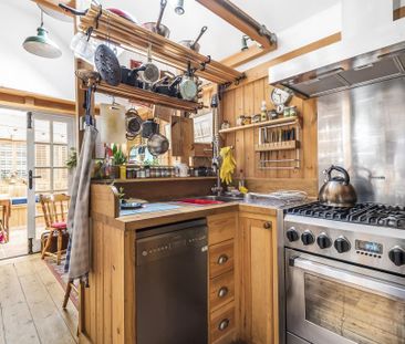 2 bedroom semi-detached house to rent - Photo 6