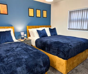 1st Floor, Room 2 - Photo 1