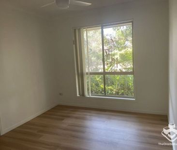 Newly Renovated 3-Bedroom Standalone Villa in Premium Gated Complex - Photo 3