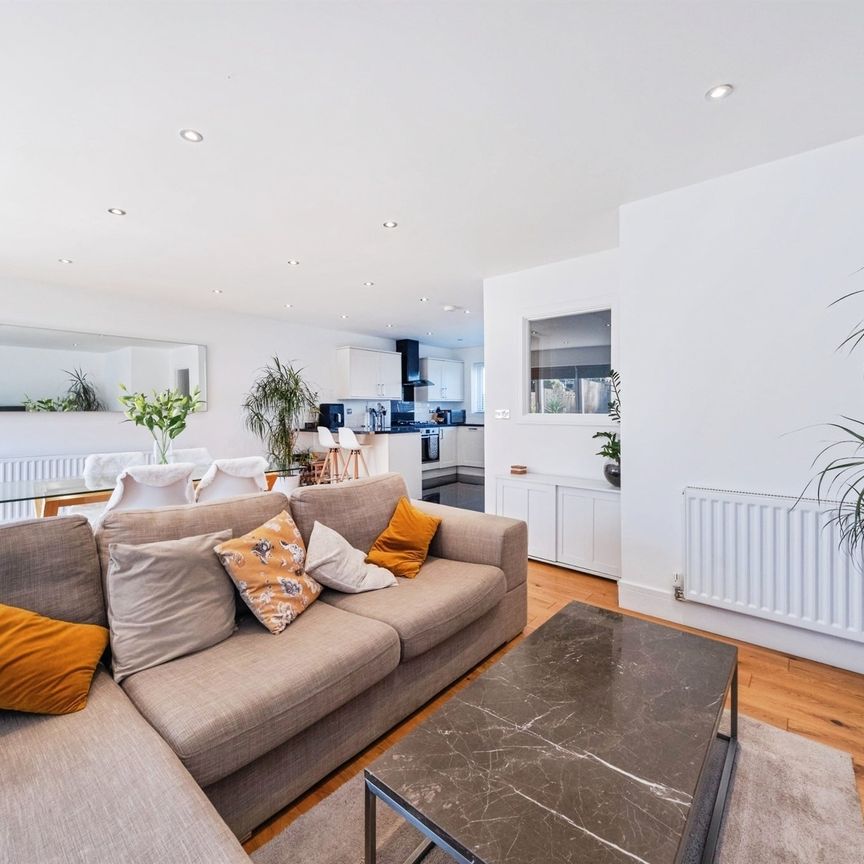 Sollys Way, Towcester - Photo 1