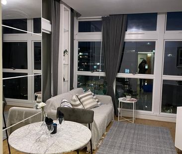 1 Bed Flat, Metro Central Heights, SE1 - Photo 2