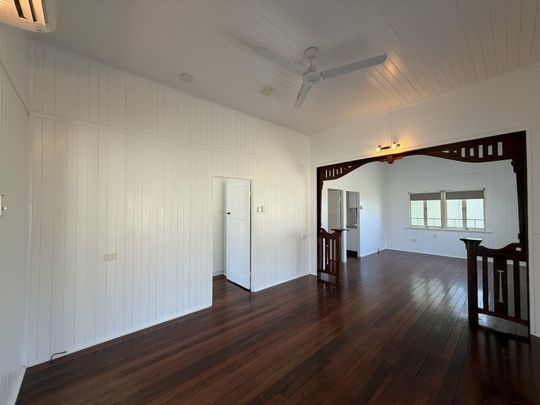 HI-SET QUEENSLANDER IN THE EDGE HILL HUB !!!!. - Photo 1
