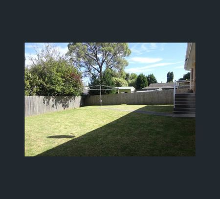 8 Sedgman Avenue, Mittagong, NSW 2575 - Photo 5