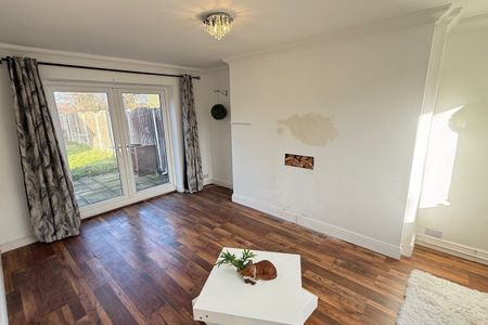 Deightonby Street - Photo 3