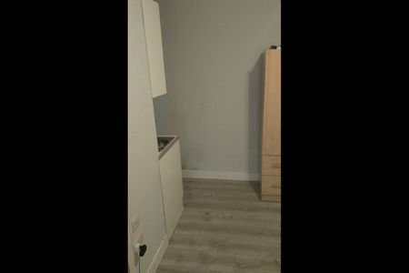 Studio Flat, St. Julians Farm Road, SE27 - Photo 5