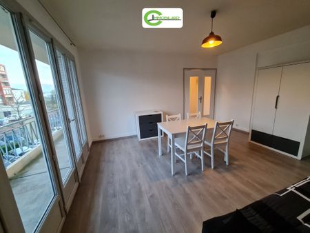 Location Appartement 1 pièce 29m² LA FERTE BERNARD 72400 - Photo 2