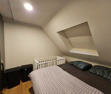 Gezellig dakappartement met 1 slaapkamer. - Photo 2