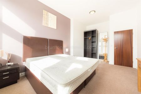 1 bed apartment to rent in Northumberland Street, City Centre, NE1 - Photo 2