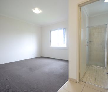 Conveniently Situated near Wentworthville Train Station - Photo 2