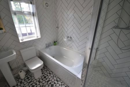 Cedars Court, Leicester - Photo 2