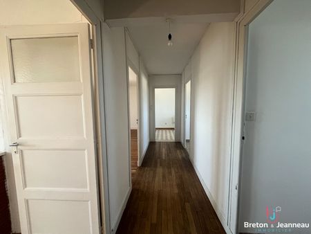 Location Appartement 3 pièces 81m² - Photo 3