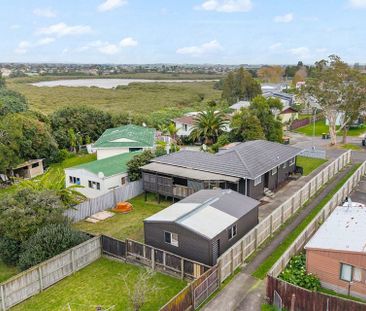A perfect home for a small family or professional - Photo 1