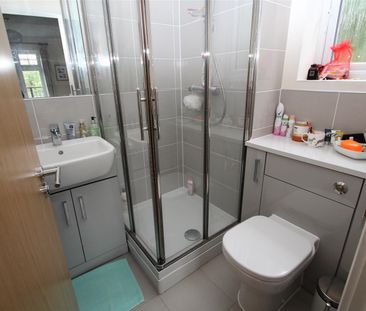 Queens Road, High Wycombe - Photo 6