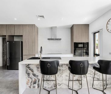 21 Sunnybar Parade, Queanbeyan NSW 2620 - House For Rent | Domain - Photo 1