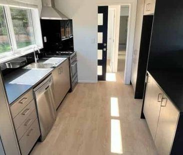 9 Invercargill Drive, Kelson - Photo 2