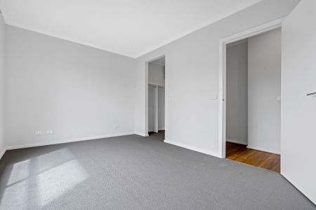 Stunning Family Home in Beveridge! - Photo 5