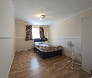 Pentland Road, SL2, Slough - Photo 6