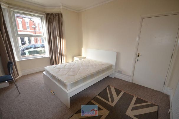 5 bedroom terraced house to rent - Photo 1
