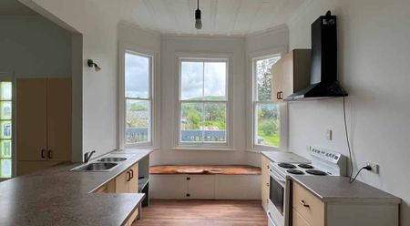 Newly Renovated in Helensville - Photo 2