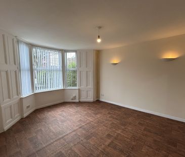 Flat 1, 7 Cliftonville Avenue, Belfast, BT14 6GX - Photo 4