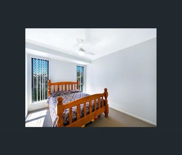 Large Quality Family Home - 2 Tribulation Cres Coomera - Photo 6