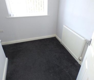 3 bedroom House To Let - Photo 3