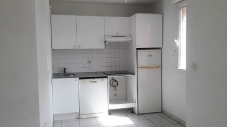 location Appartement T2 DE 37.17m² À TOULOUSE - Photo 3