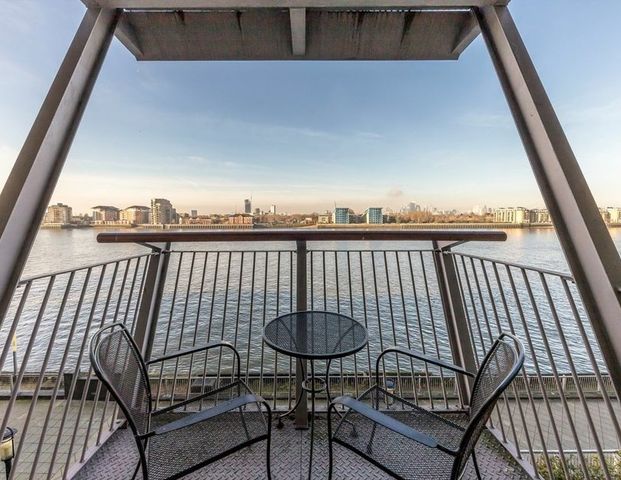 Westferry Road Canary Wharf, E14 - Photo 1