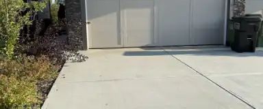 Bright and Spacious Half Duplex with Bonus Room & Backyard in Glenridding Ravine | Edmonton - Photo 1